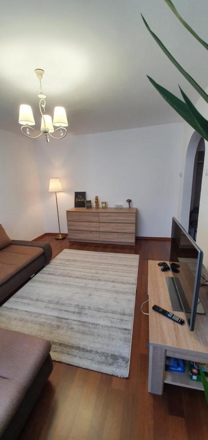 Apartament Chaplins 3 Camere Piatra Neamt Luaran gambar